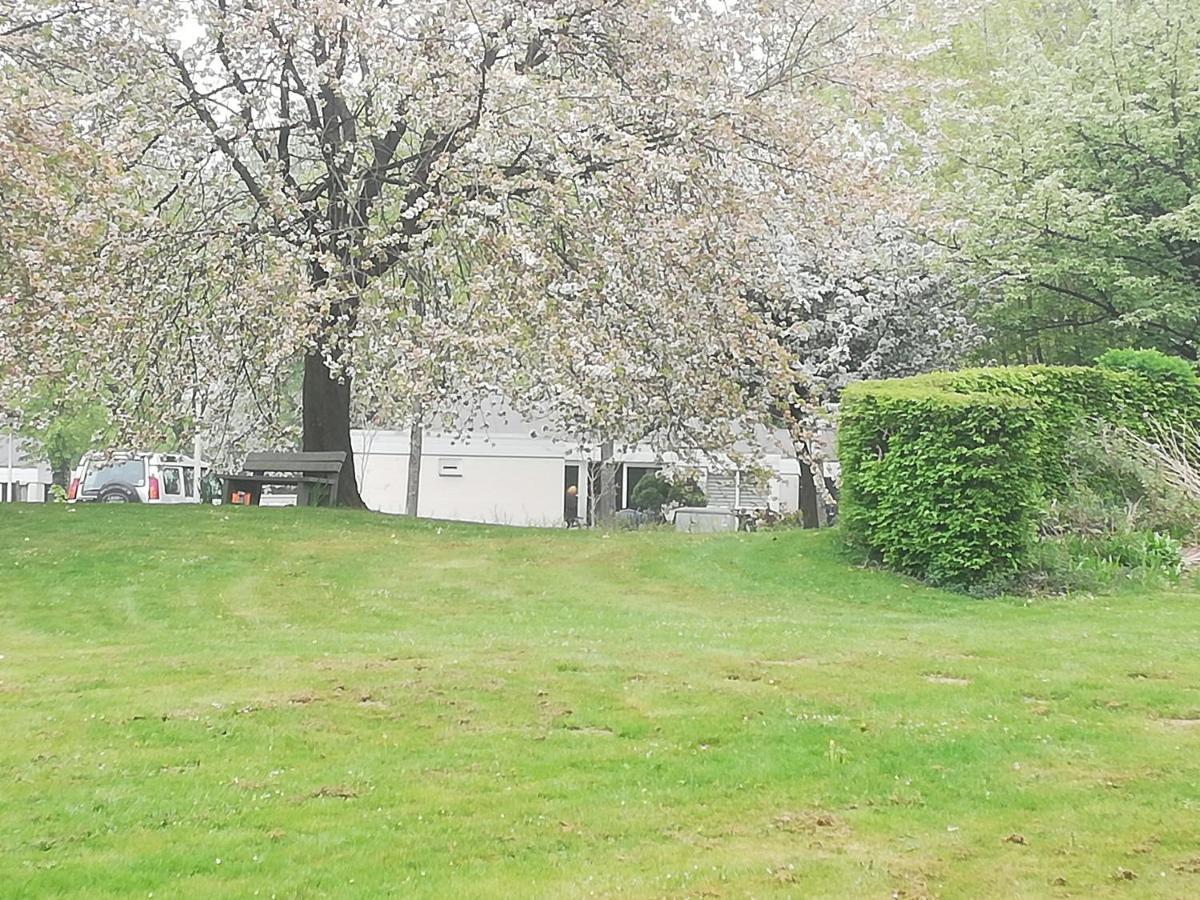 Rustige, Gelijkvloerse Vakantiewoning Met 2 Slaapkamers In Simpelveld, Zuid-Limburg 외부 사진